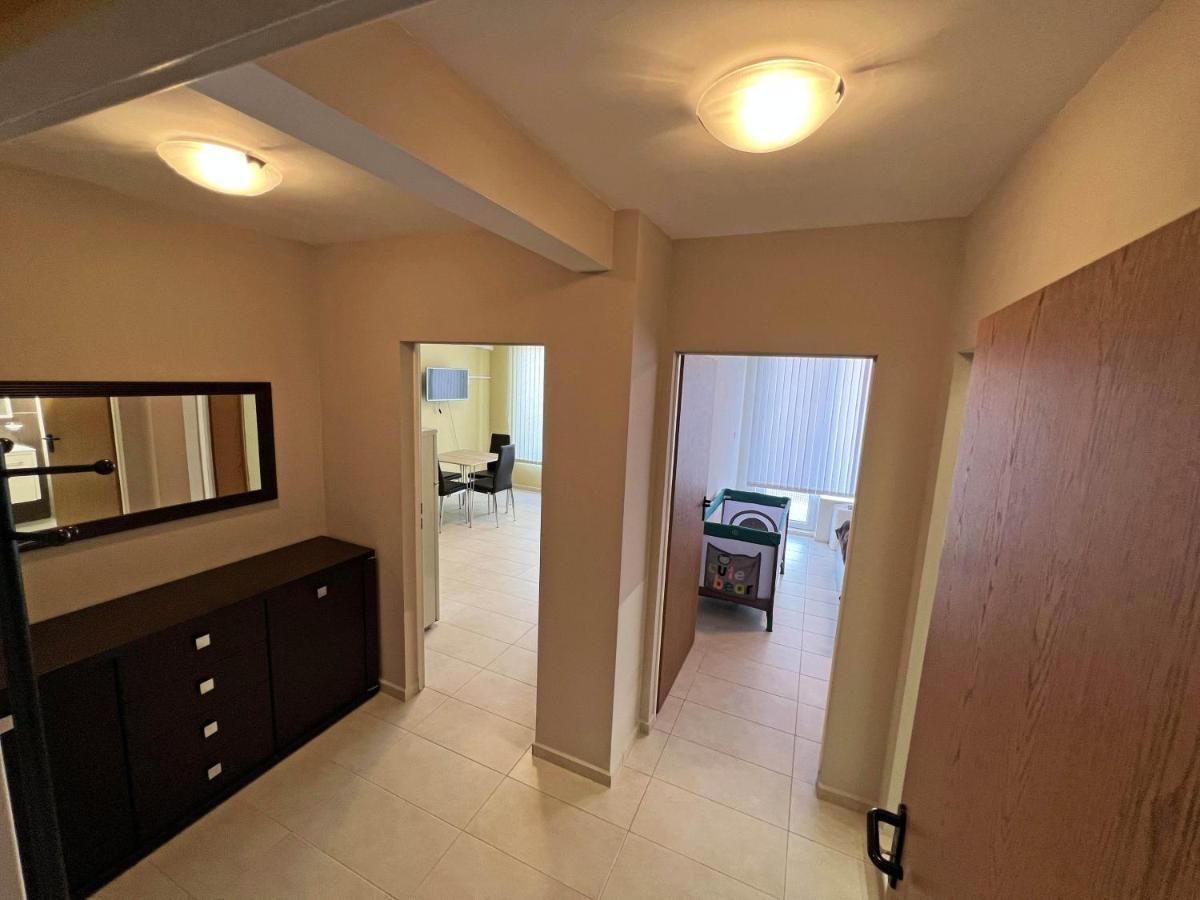 Valemar Apartments Pomorie Esterno foto
