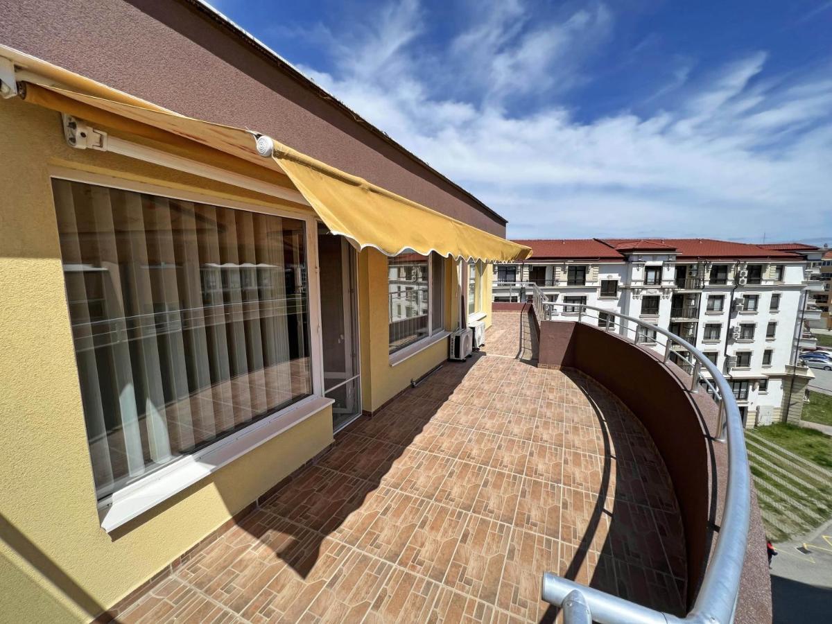 Valemar Apartments Pomorie Esterno foto