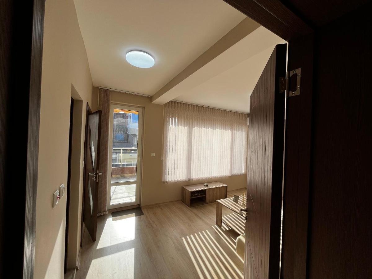Valemar Apartments Pomorie Esterno foto
